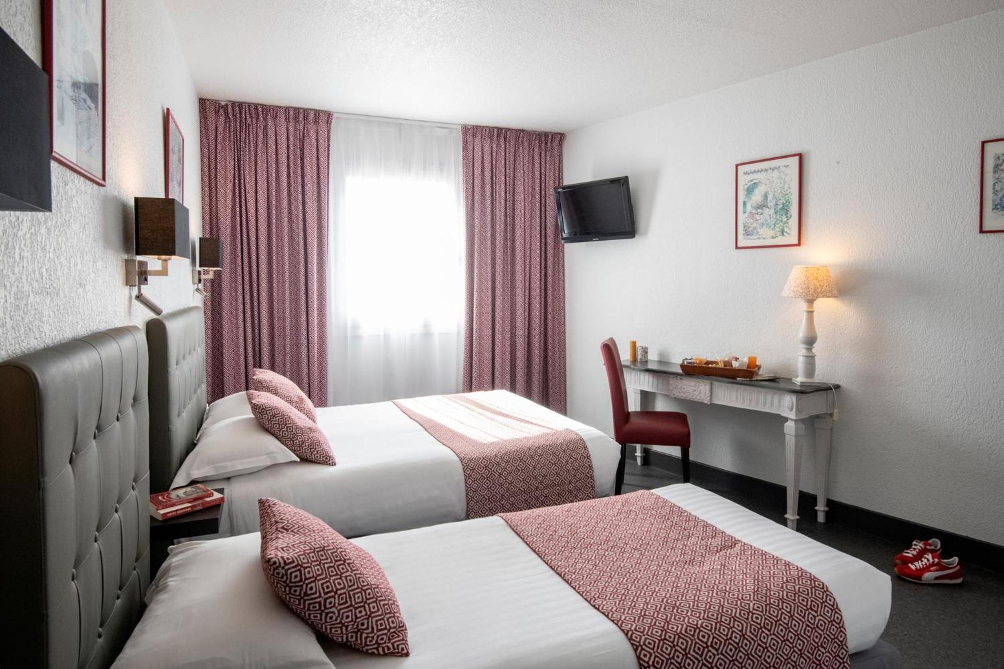 Hotel Du Forum Carpentras Buitenkant foto