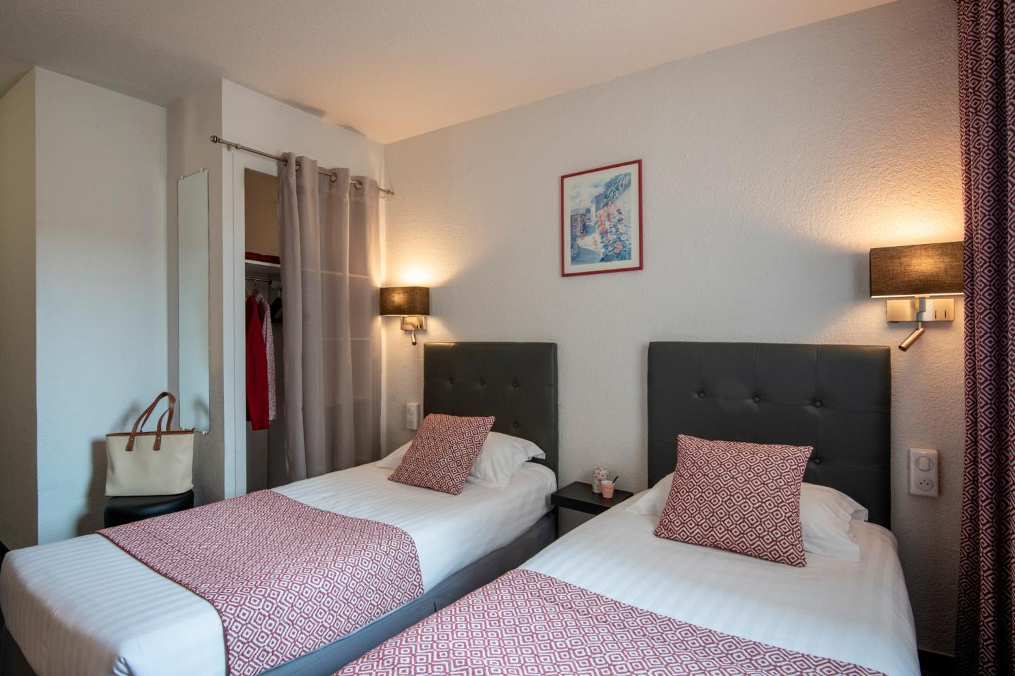 Hotel Du Forum Carpentras Buitenkant foto